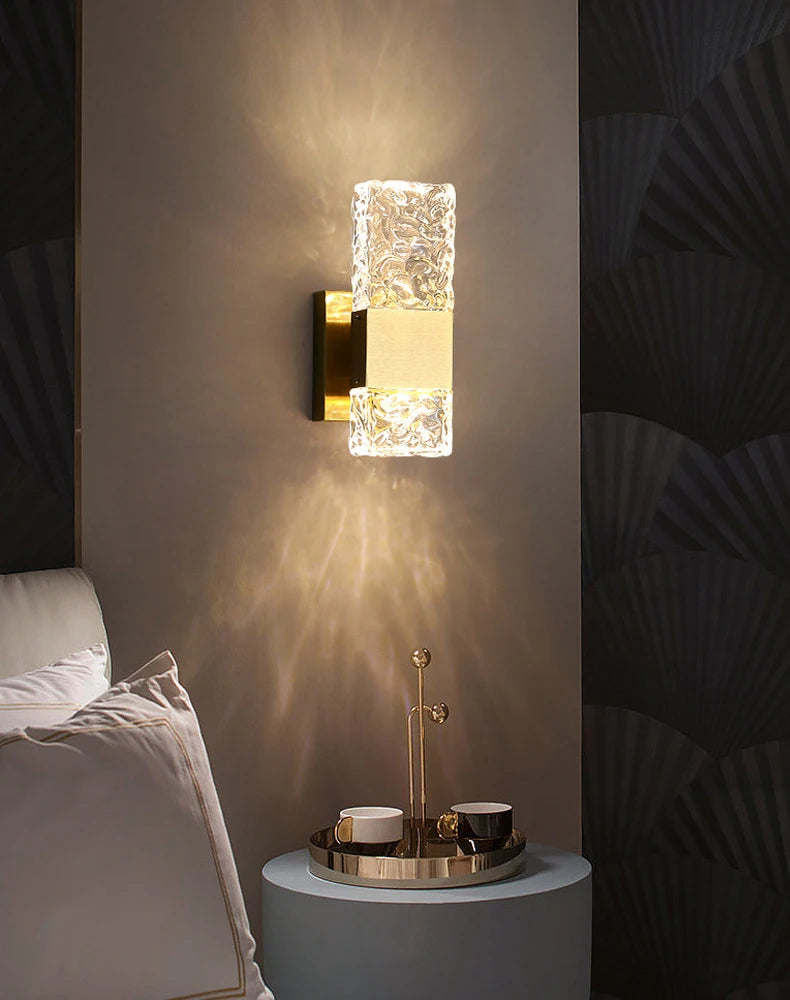 Vega Wall Lamp